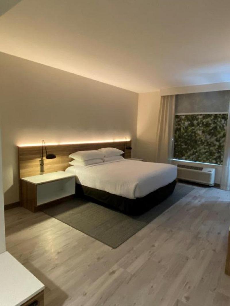 Hotel Wyndham Garden Airport - Free Airport Shuttle 3*
