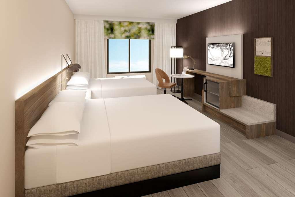 Wyndham Garden Airport - Free Airport Shuttle 3*